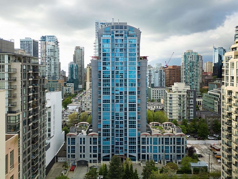 1102 1238 Seymour Street