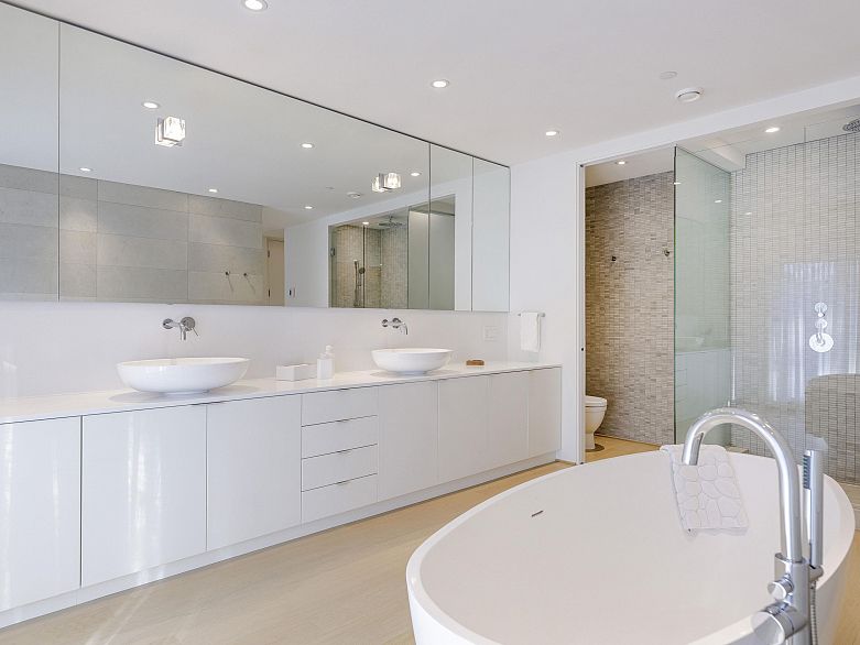 1643 Collingwood Street