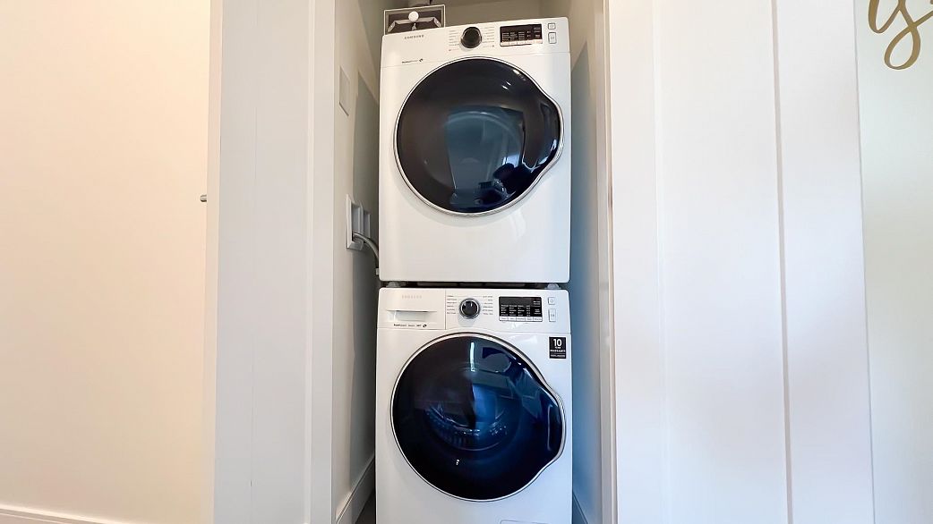 402 488 W 58th Avenue