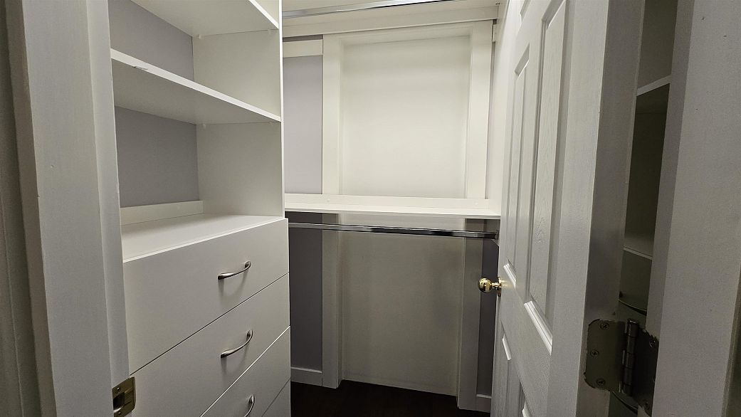 211 5723 Balsam Street