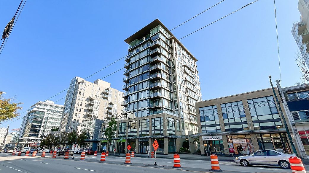 1106 1068 W Broadway