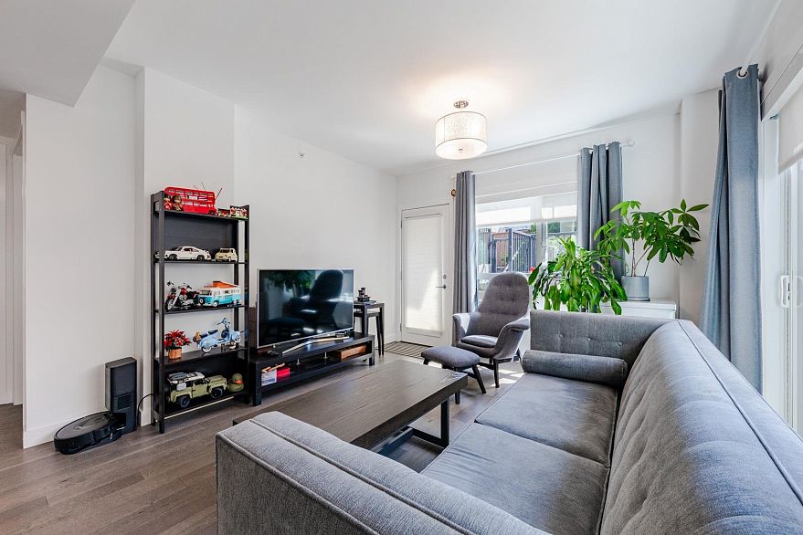 104 7828 Granville Street