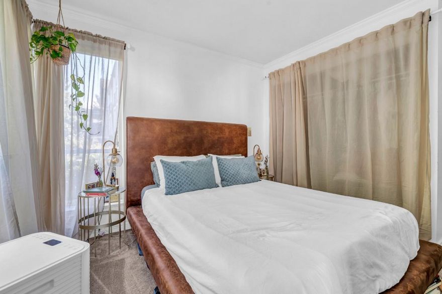 203 1617 Grant Street