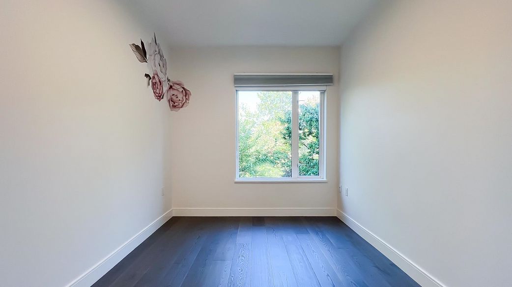 402 488 W 58th Avenue