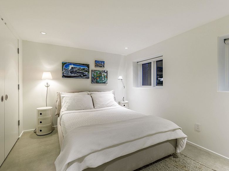 1643 Collingwood Street