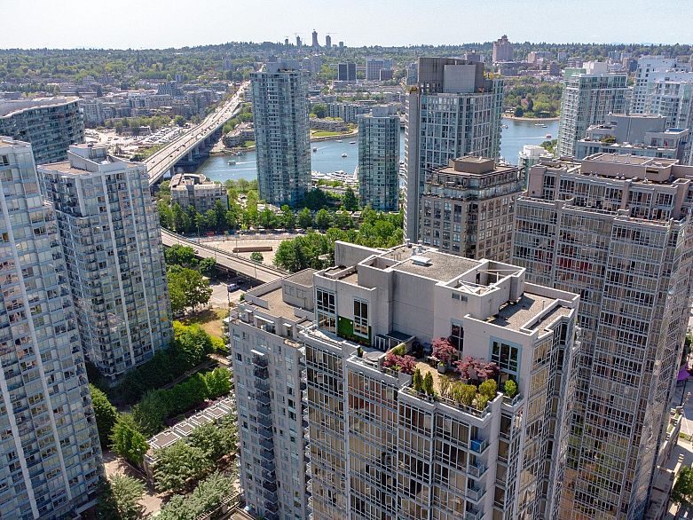 PH1 930 Cambie Street