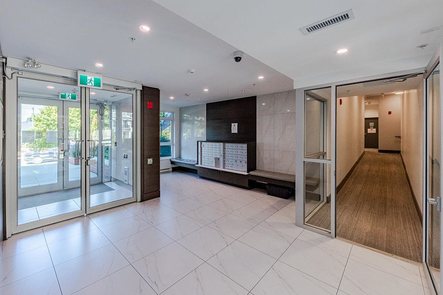 104 7828 Granville Street