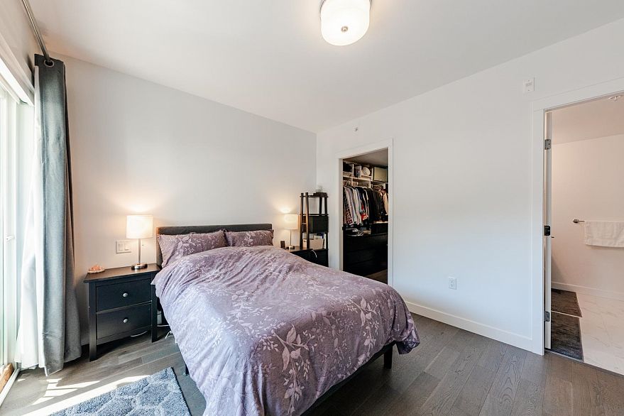 104 7828 Granville Street