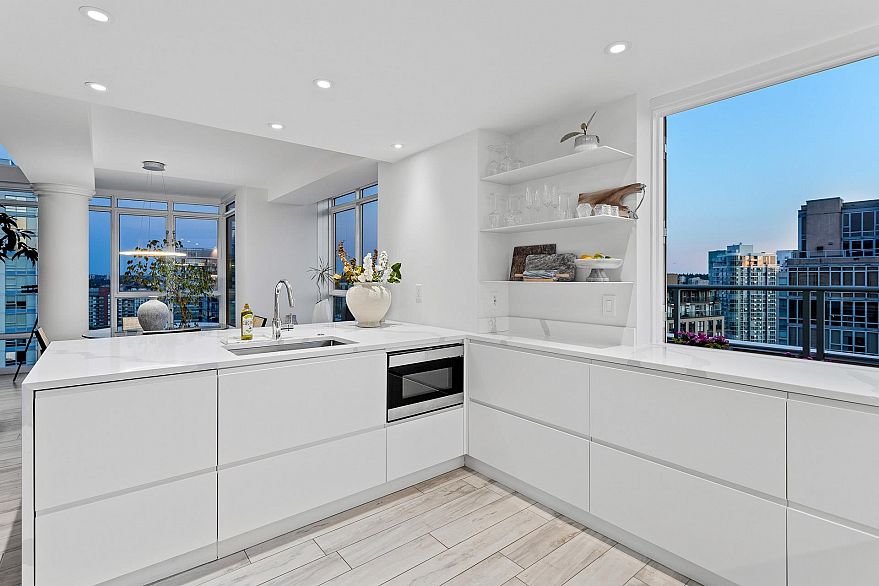 PH1 930 Cambie Street