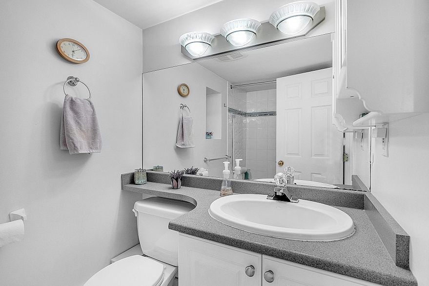 275 W King Edward Avenue