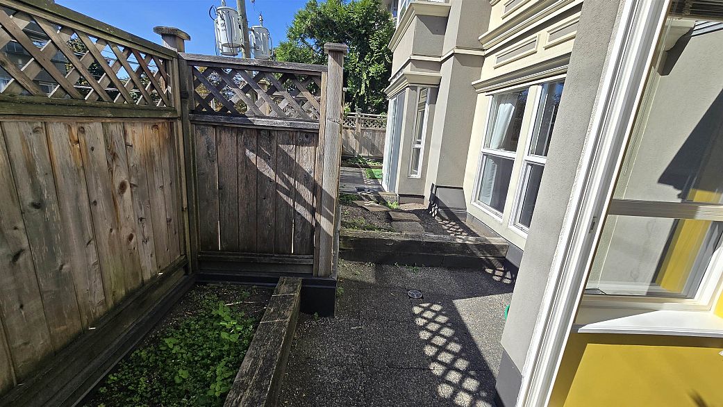 211 5723 Balsam Street