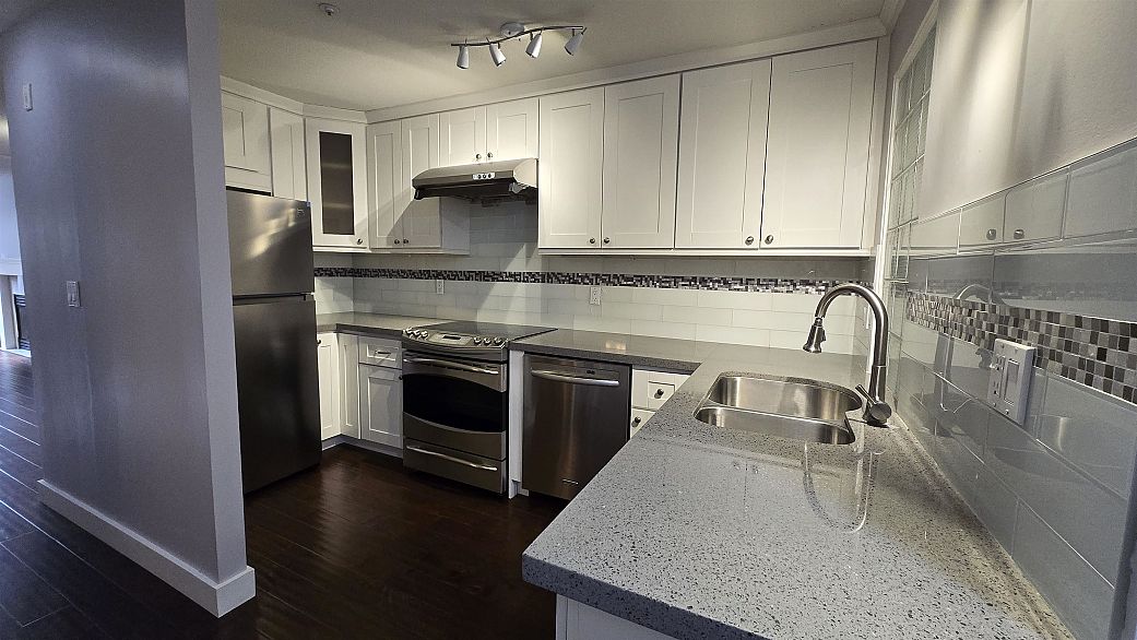 211 5723 Balsam Street