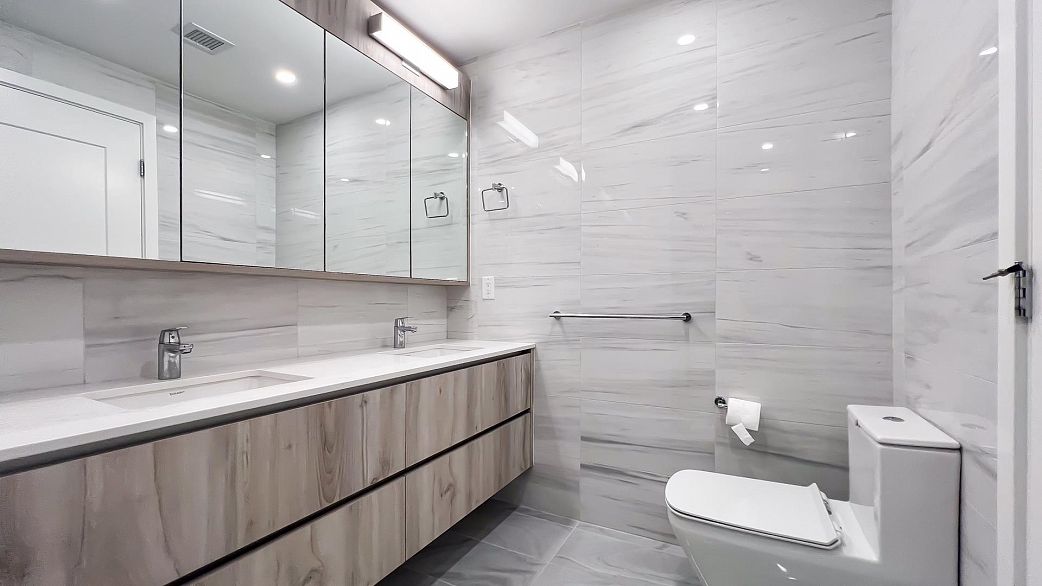 402 488 W 58th Avenue