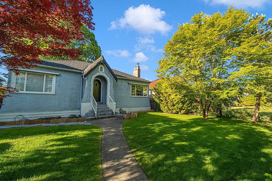 275 W King Edward Avenue