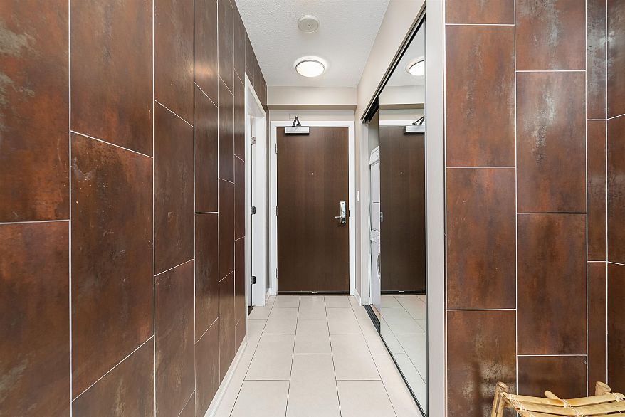 809 833 Homer Street