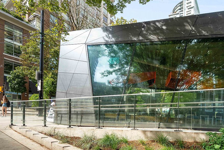 809 833 Homer Street