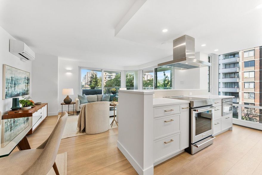 503 1020 Harwood Street