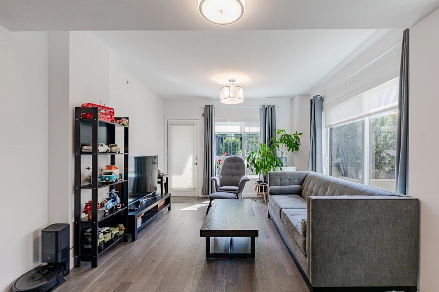 104 7828 Granville Street