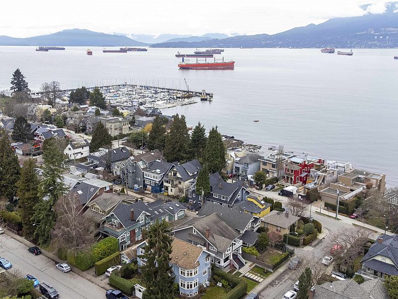 1643 Collingwood Street