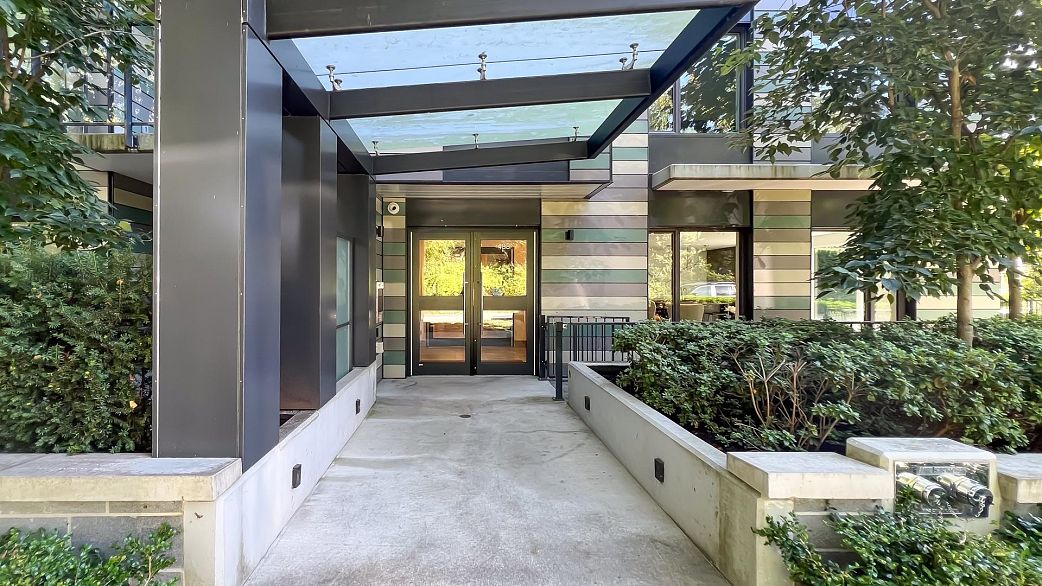 402 488 W 58th Avenue