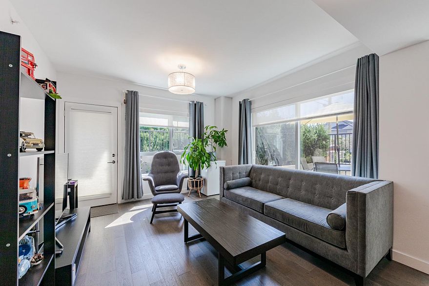 104 7828 Granville Street