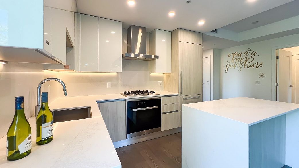 402 488 W 58th Avenue