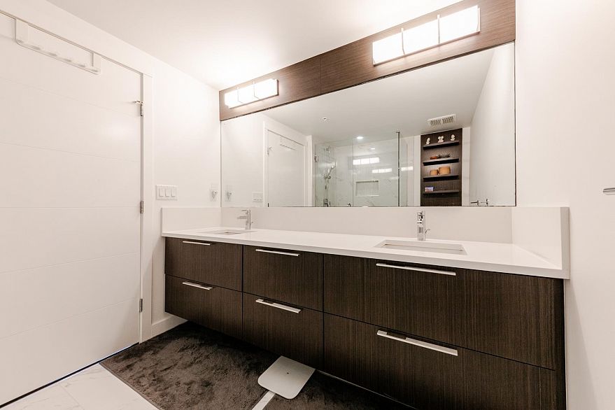 104 7828 Granville Street