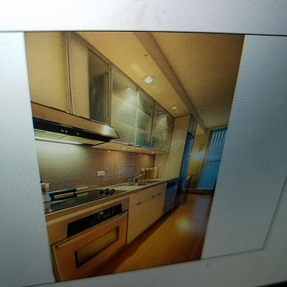 816 168 Powell Street