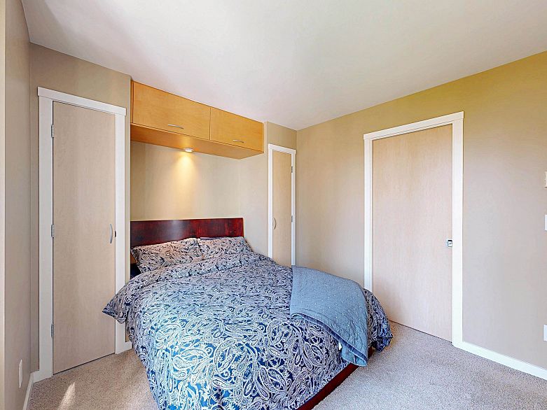 1003 969 Richards Street