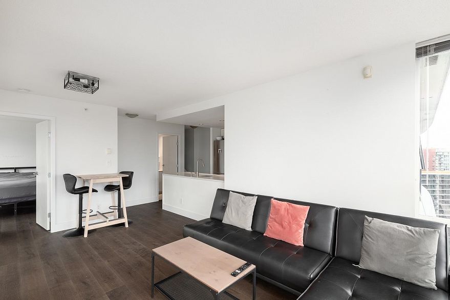 2710 928 Beatty Street