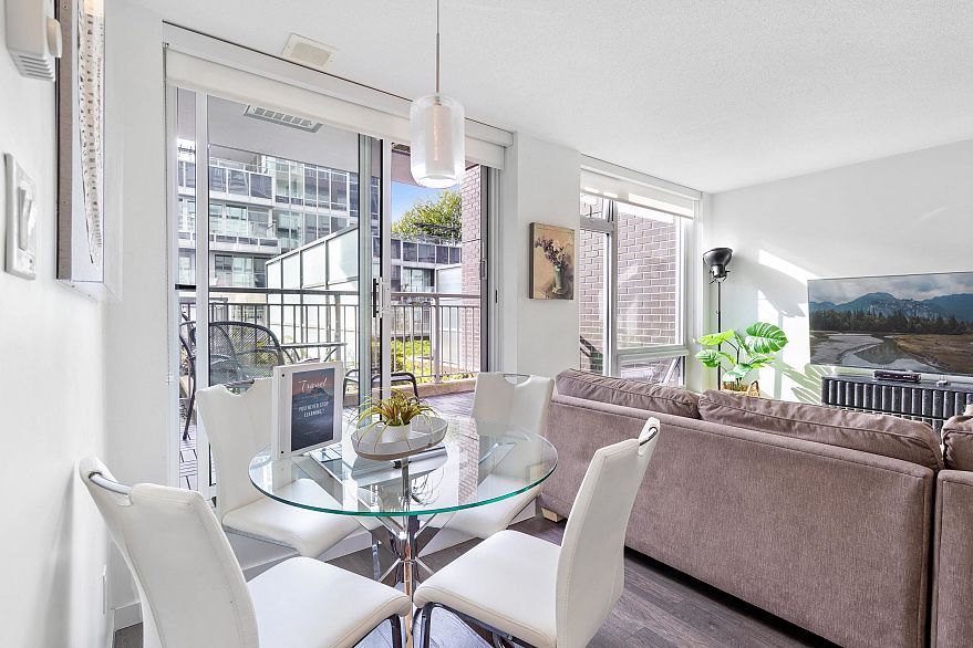 303 5665 Boundary Road