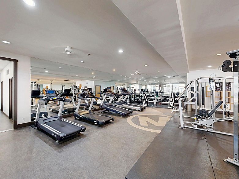 1003 969 Richards Street