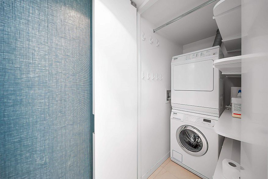 606 1288 Marinaside Crescent