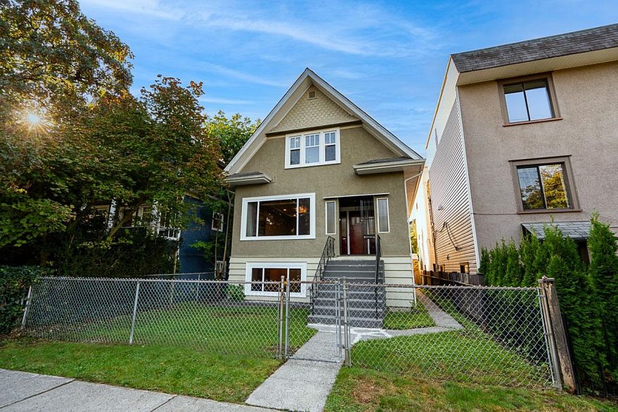 22 E 18th Avenue