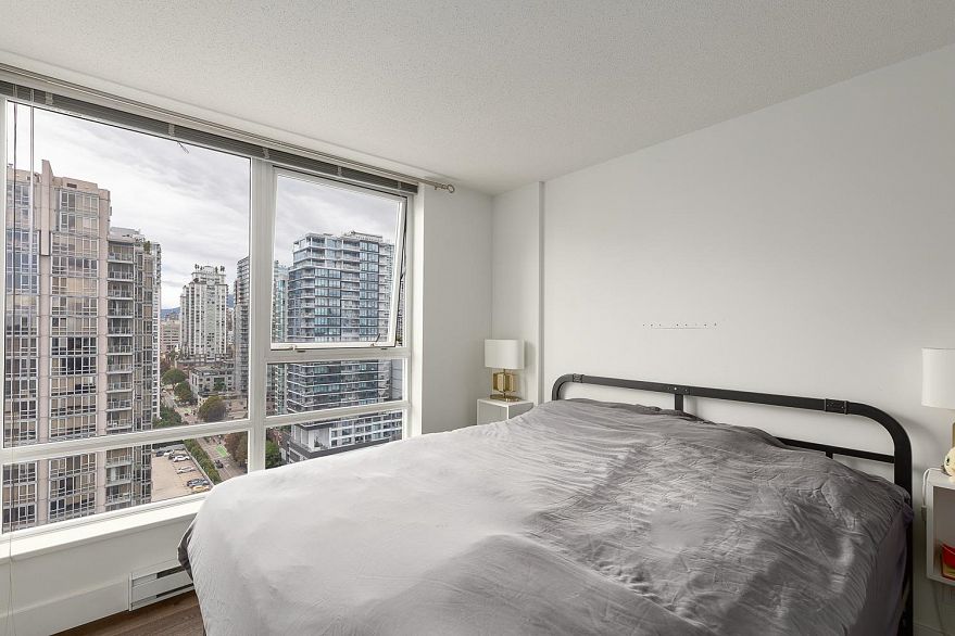 2710 928 Beatty Street