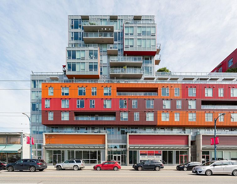 808 933 E Hastings Street