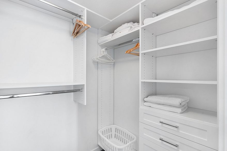 303 5665 Boundary Road