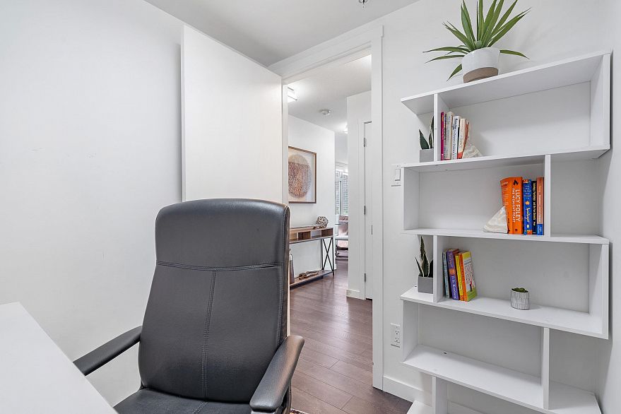 303 5665 Boundary Road