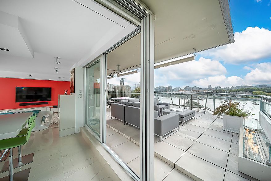 606 1288 Marinaside Crescent