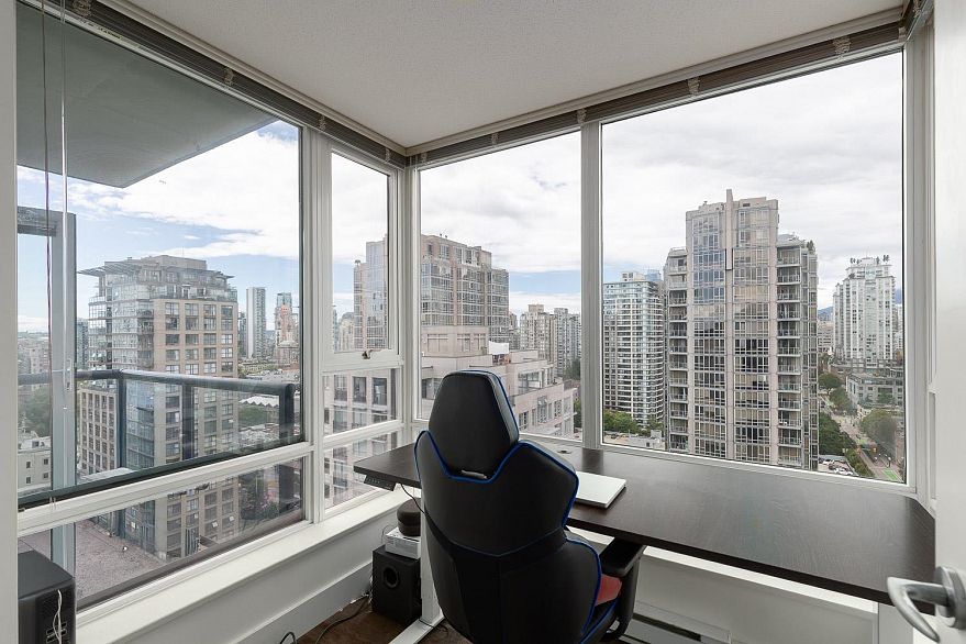 2710 928 Beatty Street