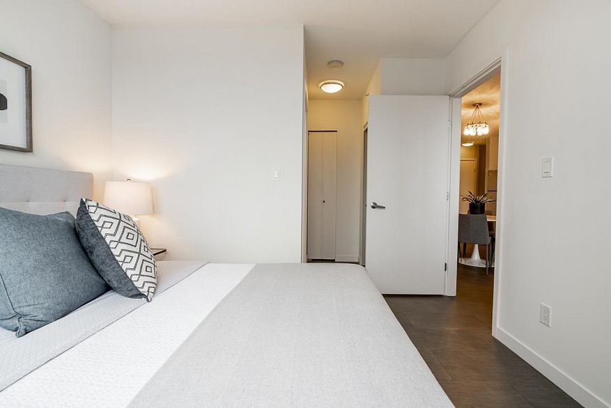 1011 66 W Cordova Street