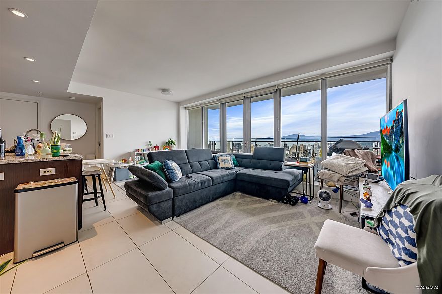 3005 1028 Barclay Street