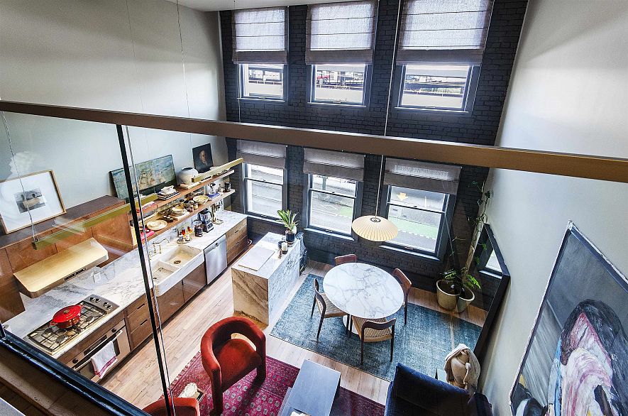 302 528 Beatty Street