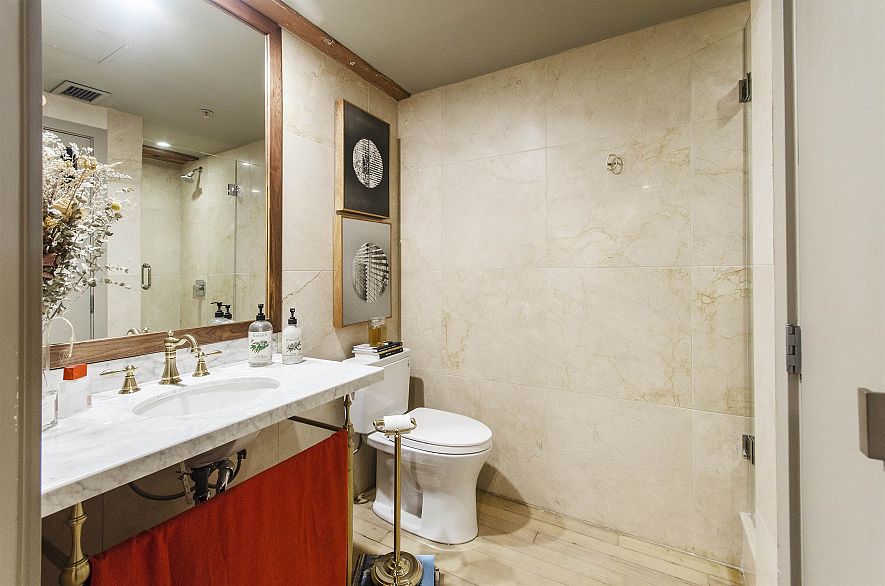 302 528 Beatty Street