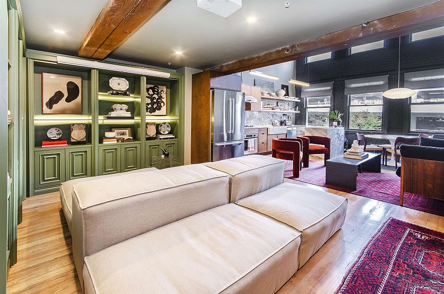 302 528 Beatty Street