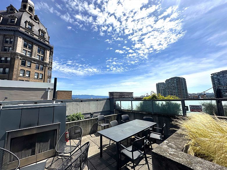 302 528 Beatty Street