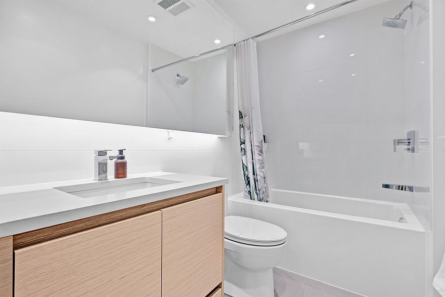 353 8575 Rivergrass Drive