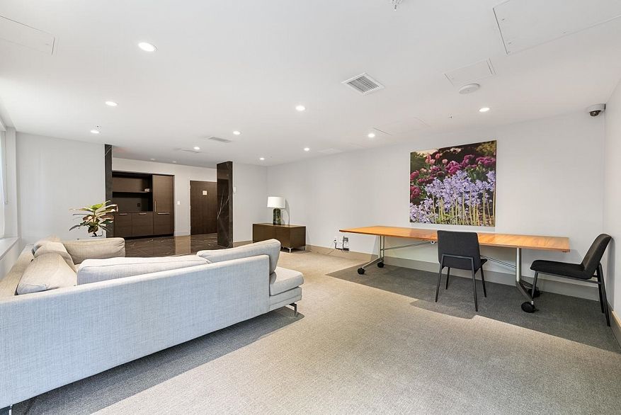 310 1571 W 57th Avenue