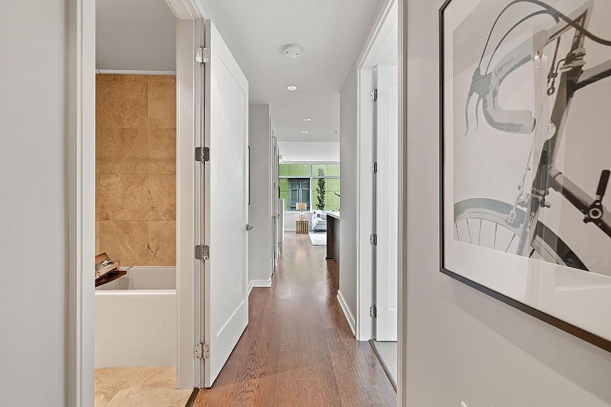 404 181 W 1st Avenue