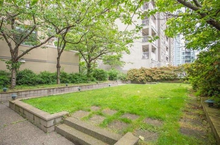 404 789 Drake Street